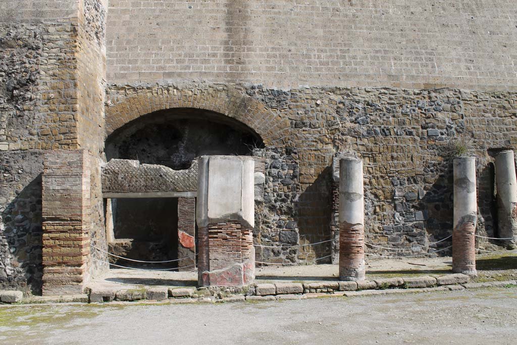 Decumanus Maximus, Herculaneum, October 2014. North side with doorway to a shop numbered 1, centre left. Photo courtesy of Michael Binns.
