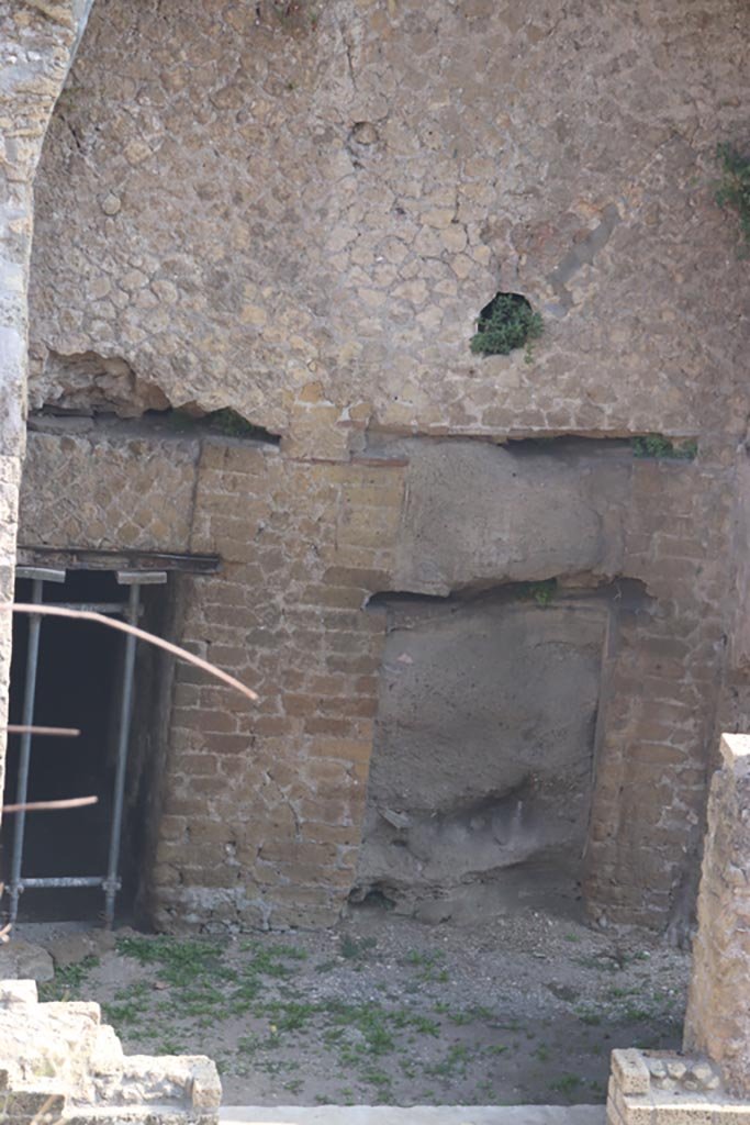 III.1 Herculaneum, September 2015. Looking towards entrance doorway on east side of Cardo III Inferiore.  Photo courtesy of Michael Binns.
