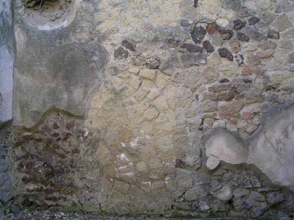 III.11 Herculaneum, May 2005. Triclinium, room 16, south wall. 
Photo courtesy of Nicolas Monteix.
