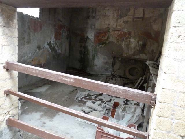 Ins. IV.11, Herculaneum, September 2015. North wall in north-west corner of room.