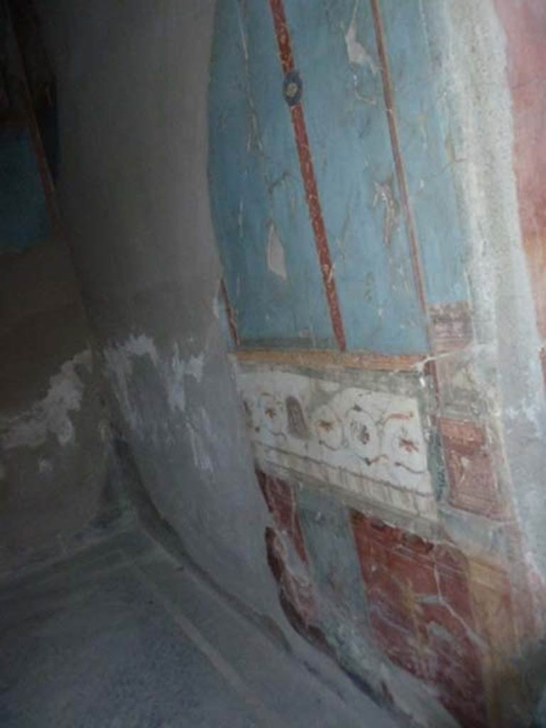 V. 35, Herculaneum, September 2015. Diaeta 6, west wall. Photo courtesy of Michael Binns.