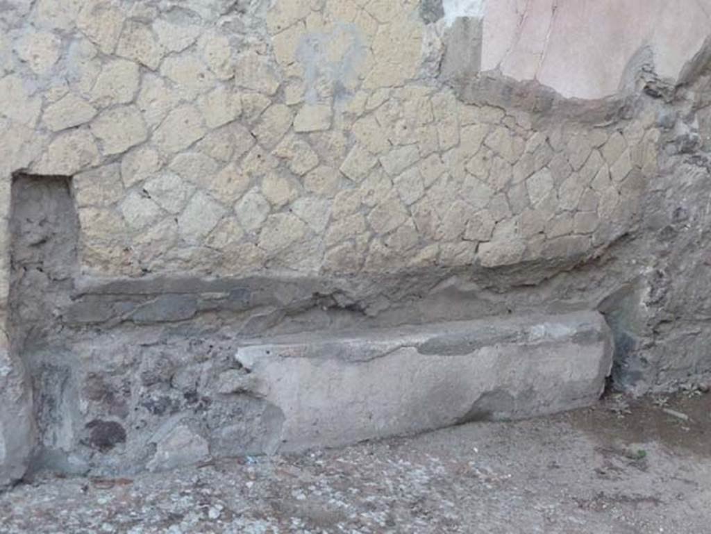 Ins. V 35, Herculaneum, September 2015. Detail from west wall.