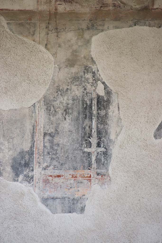 VI.1/7, Herculaneum. October 2020. Detail of painted decoration from north wall of north portico. Photo courtesy of Klaus Heese.