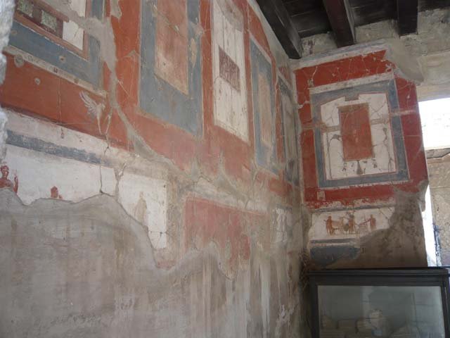 Ins.VI.16, Herculaneum, May 2006. East wall and south-east corner of shop. 