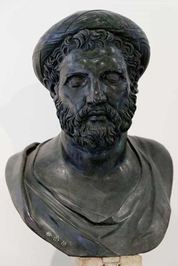 Villa dei Papiri, Herculaneum. Bust of Pythagoras previously identified as Archytas. Found in 1753 in the angles of the peristyle.
Now in Naples Archaeological Museum. Inventory number 5607.
