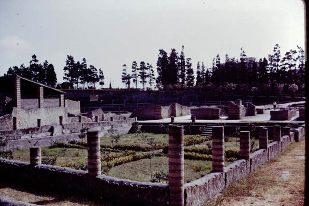 III, 1/2/18/19, Herculaneum. 1978.  Area 31, looking south-east and towards remains of upper floor of Casa dell’Albergo, from garden area. Photo by Stanley A. Jashemski.   
Source: The Wilhelmina and Stanley A. Jashemski archive in the University of Maryland Library, Special Collections (See collection page) and made available under the Creative Commons Attribution-Non Commercial License v.4. See Licence and use details. J78f0526
