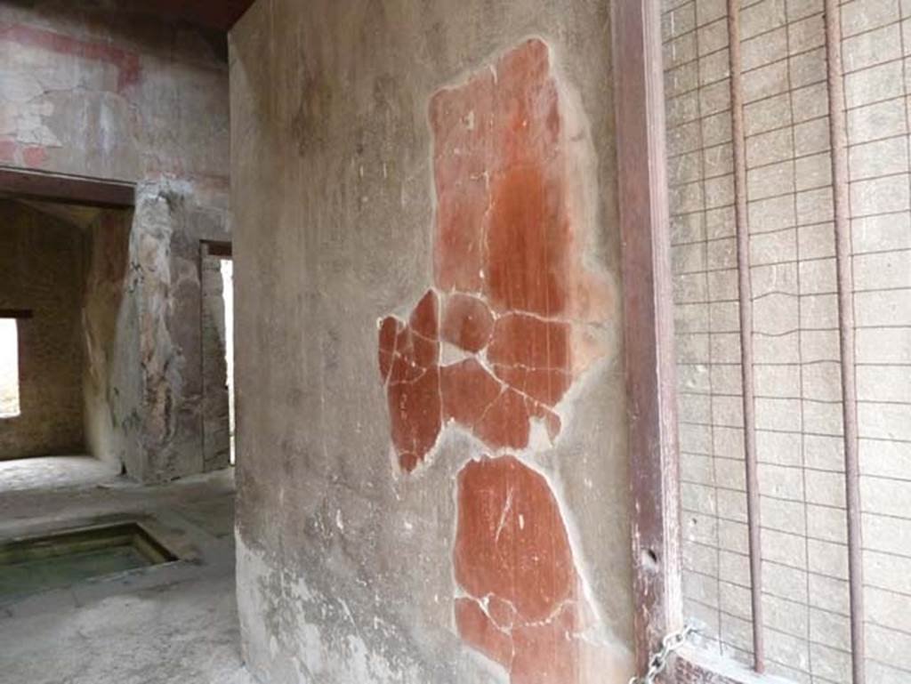 Ins. III 16, Herculaneum, September 2015. Room 10, north wall of entrance corridor.