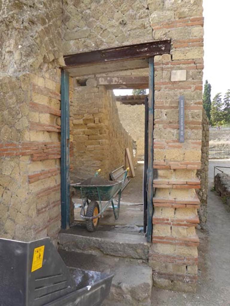 IV.1, Herculaneum, October 2014. Entrance doorway, looking south.  Photo courtesy of Michael Binns.
