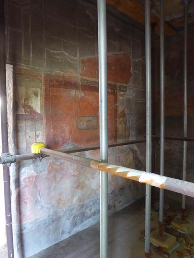 IV.2/1, Herculaneum, September 2016. Cubiculum 7, north wall. Photo courtesy of Michael Binns.
