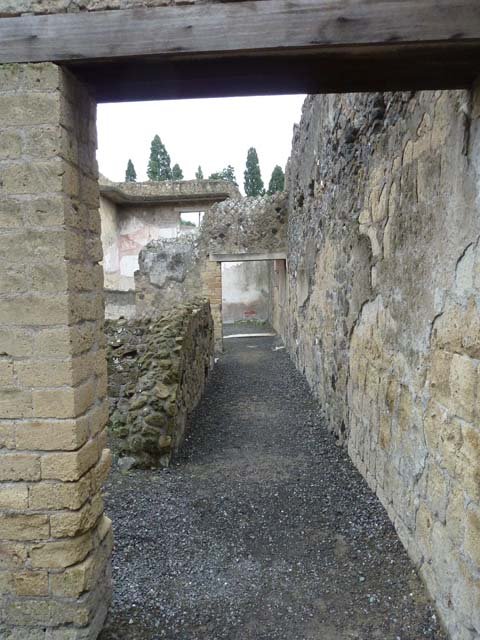 IV.8 Herculaneum, September 2017. Looking east along corridor.
Photo courtesy of Klaus Heese.
