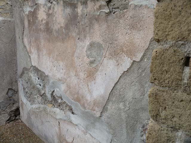 Ins. IV.17, Herculaneum, September 2015. North wall of vestibule.