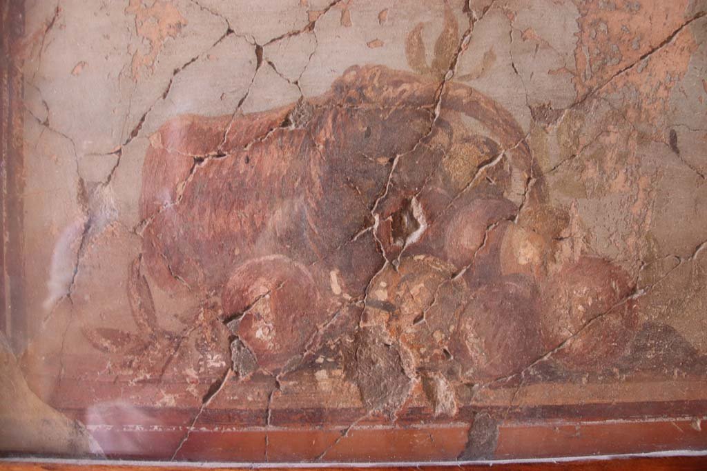 IV.21, Herculaneum. September 2019. Cryptoporticus 29, west wall, middle zone. Detail of small still life with a basket of fruit.
Photo courtesy of Klaus Heese. 
