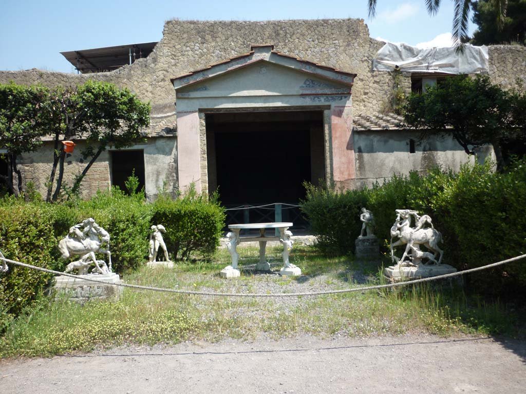 IV.21, Herculaneum, April 2011. Garden 32, looking north towards the great portal. Photo courtesy of Klaus Heese. 