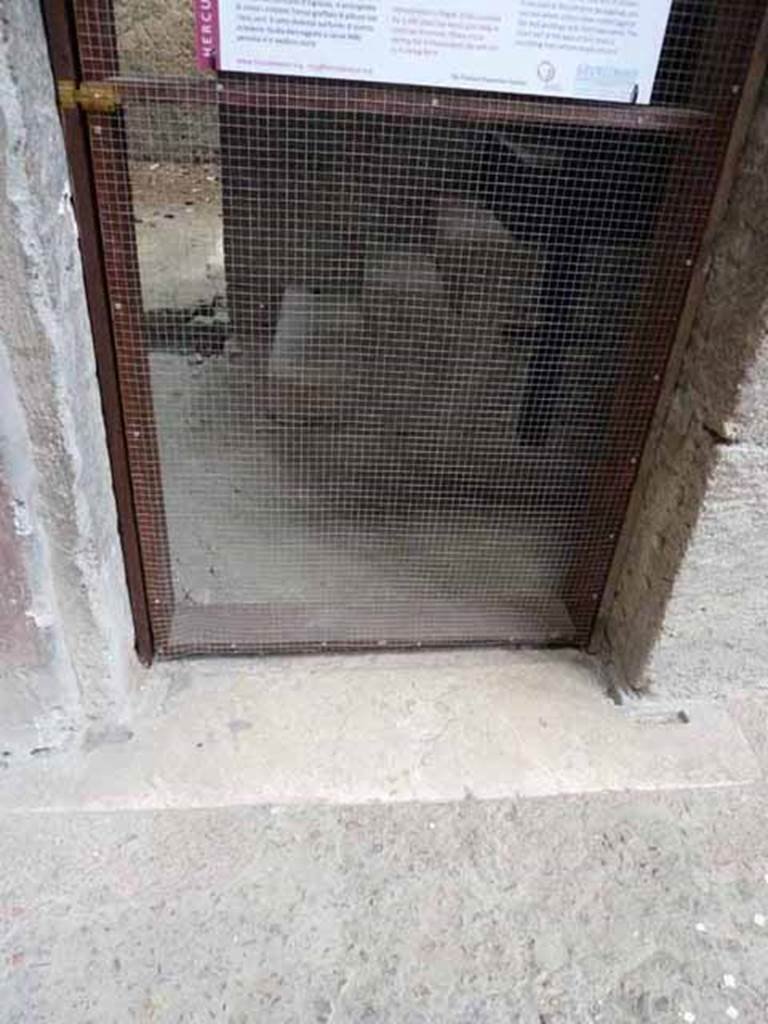 V.1 Herculaneum. May 2010. Room 9, base of stairs visible through doorway.