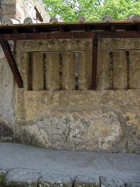 V.3-4, Herculaneum, May 2003. Exterior wall at north end (V.4). 
Photo courtesy of Nicolas Monteix.

