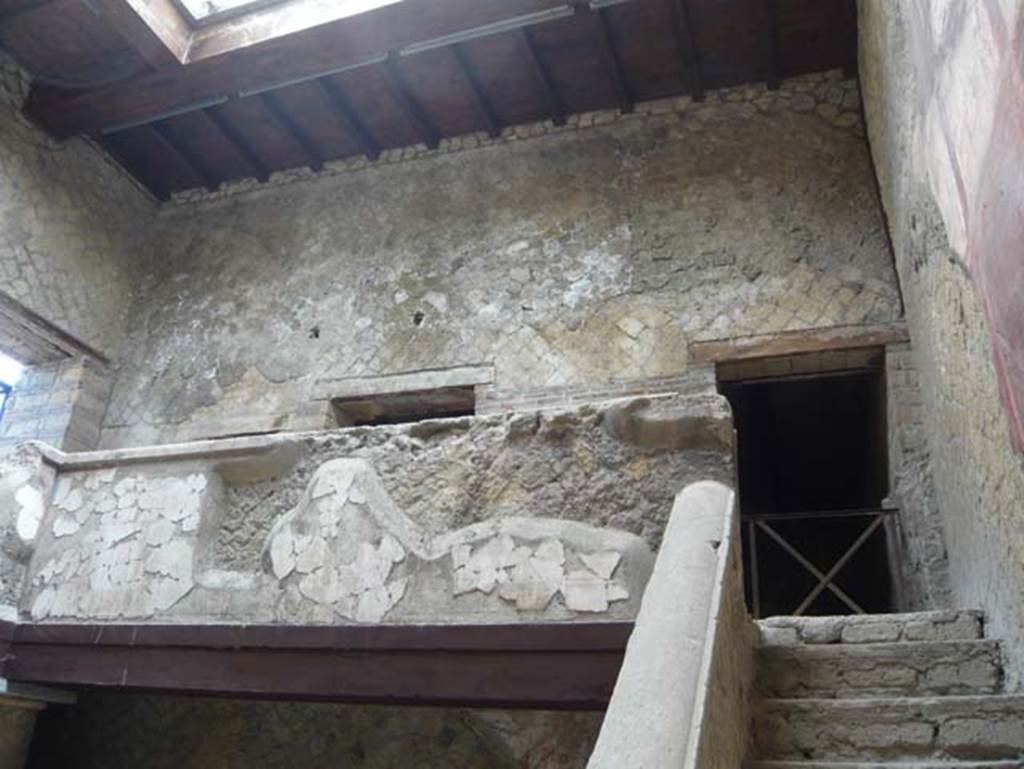 Herculaneum 5 08 House of the Beautiful Courtyard August 2013 Ferebee P1210135