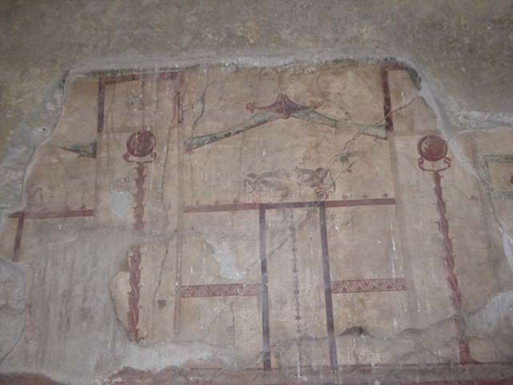 V.8 Herculaneum. May 2018. Room 1, detail from north wall. Photo courtesy of Buzz Ferebee.