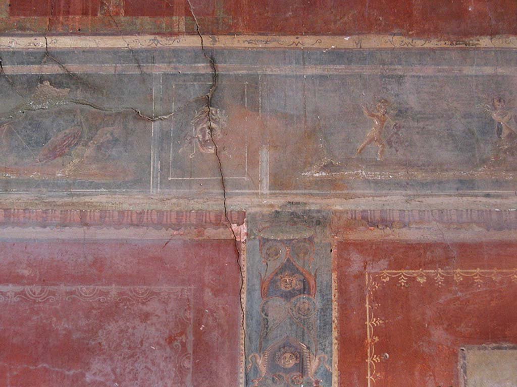 V.15 Herculaneum. 2004. Upper west wall of tablinum.