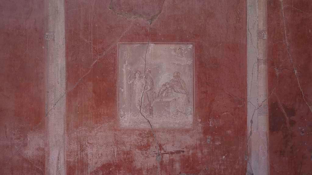 V.35 Herculaneum, August 2021. Triclinium 1, wall painting from centre panel of north wall. Photo courtesy of Robert Hanson

