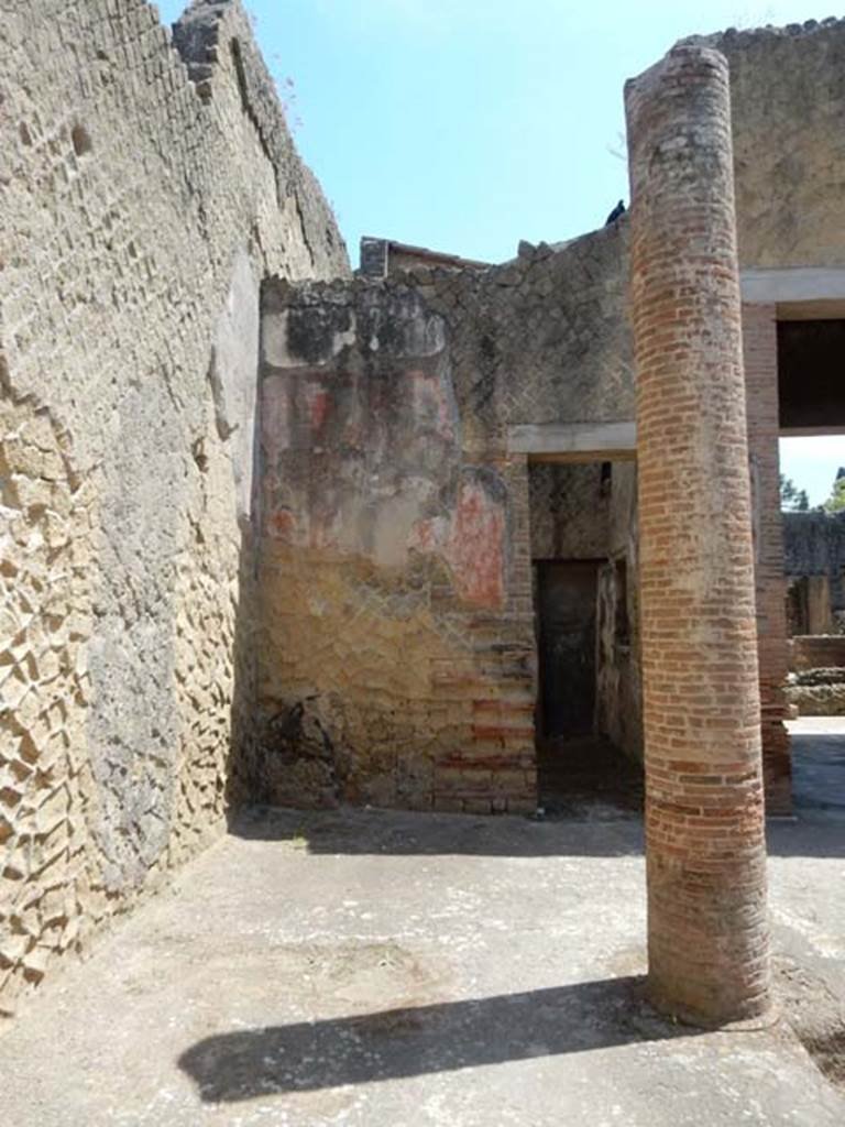 VI.29, Herculaneum. May 2018. Atrium 3, north-east corner with doorway to room 4.
Photo courtesy of Buzz Ferebee.
