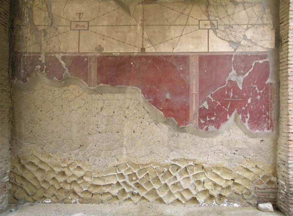 VI.29, Herculaneum. June 2005. Looking towards the south wall of tablinum. Photo courtesy of Nicolas Monteix.

