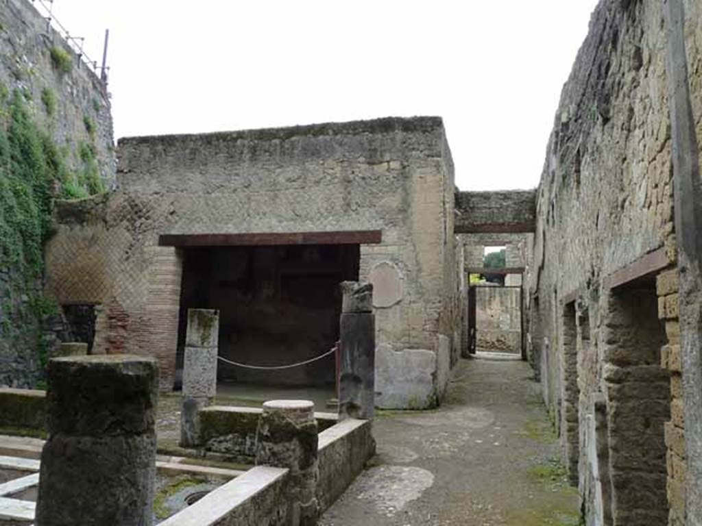 VII.2 Herculaneum. May 2010. Looking east towards entrance doorway. 