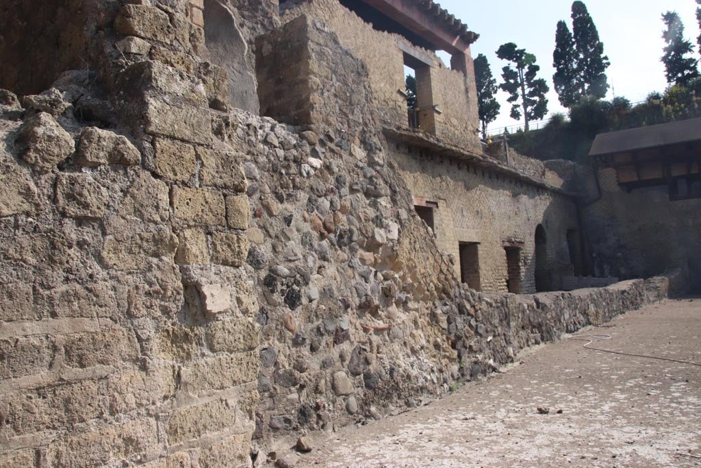 Ins. Or. I.1a, Herculaneum. October 2023. 
Looking east at rear of roof of Suburban Baths, along line of vaulted corridor, with collapsed loggia above. Photo courtesy of Klaus Heese.
