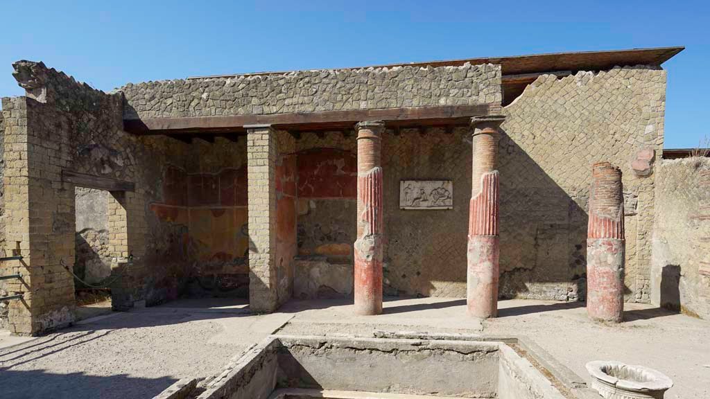 Ins. Or.I.2, Herculaneum. August 2021. Looking towards south side of atrium. Photo courtesy of Robert Hanson.