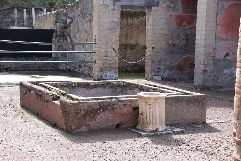 Ins. Or.I.2, Herculaneum. October 2020. Looking south-east across impluvium in atrium. Photo courtesy of Klaus Heese.