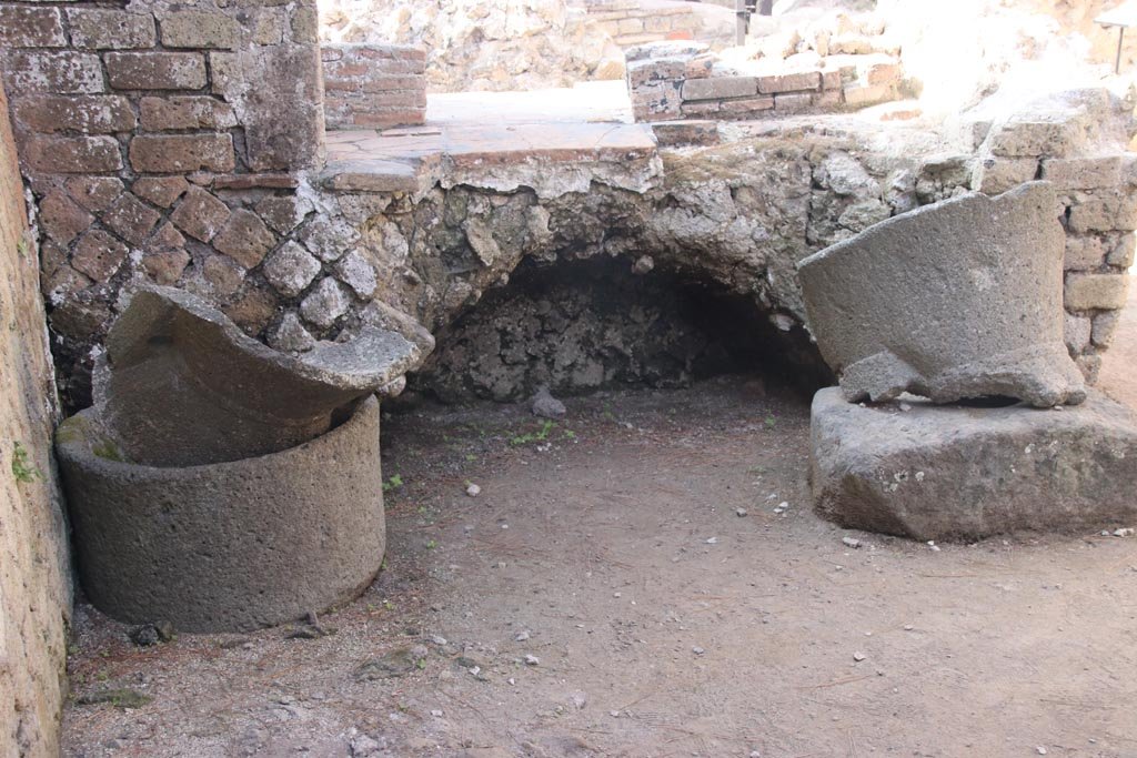 Ins. Or. II, 1a, Herculaneum. October 2023. Room A, east side with oven. Photo courtesy of Klaus Heese.