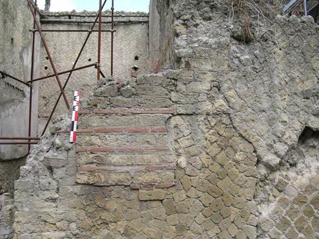 Ins. Or. II.4, Herculaneum. June 2006. 
Looking west across large terraced area, detail of wall with room A, on left. Photo courtesy of Nicolas Monteix.



