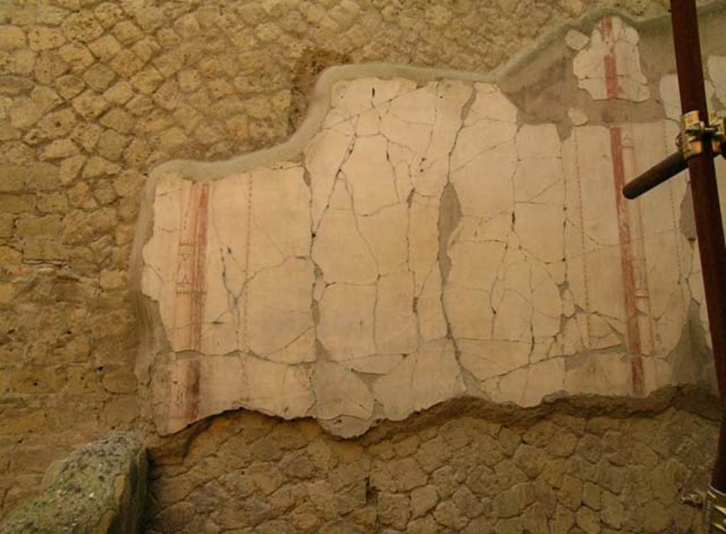 Ins Or II, 4, Herculaneum. December 2004. Room A, decoration on south wall, at east end. Photo courtesy of Nicolas Monteix.