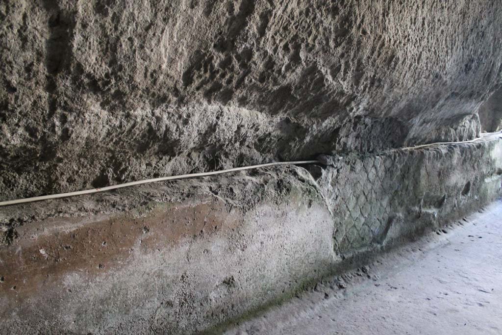 Ins. Orientalis II.4, Herculaneum, March 2014. Detail of the wall, seen on the right in the photo above, (south wall).
Foto Annette Haug, ERC Grant 681269 DÉCOR
