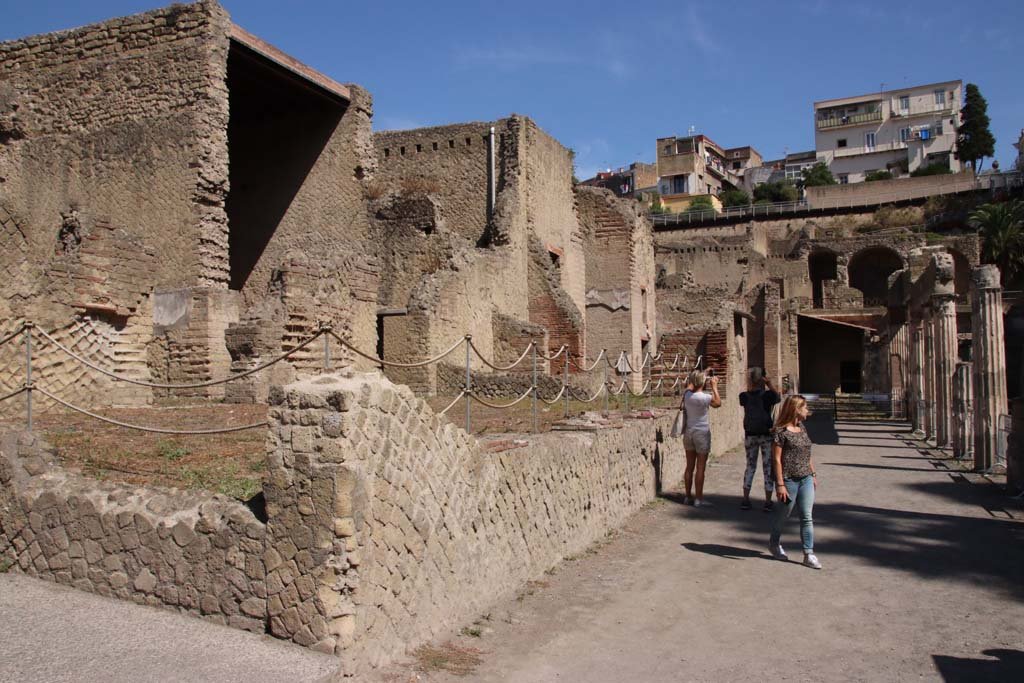 Ins. Orientalis II.4, Herculaneum, September 2019.  
Looking north-west across large terraced area from east end of large entrance hall. Photo courtesy of Klaus Heese.
