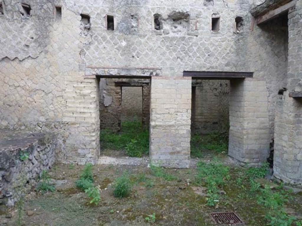 Ins. Orientalis II.18, Herculaneum. September 2015. East wall with two doorways.