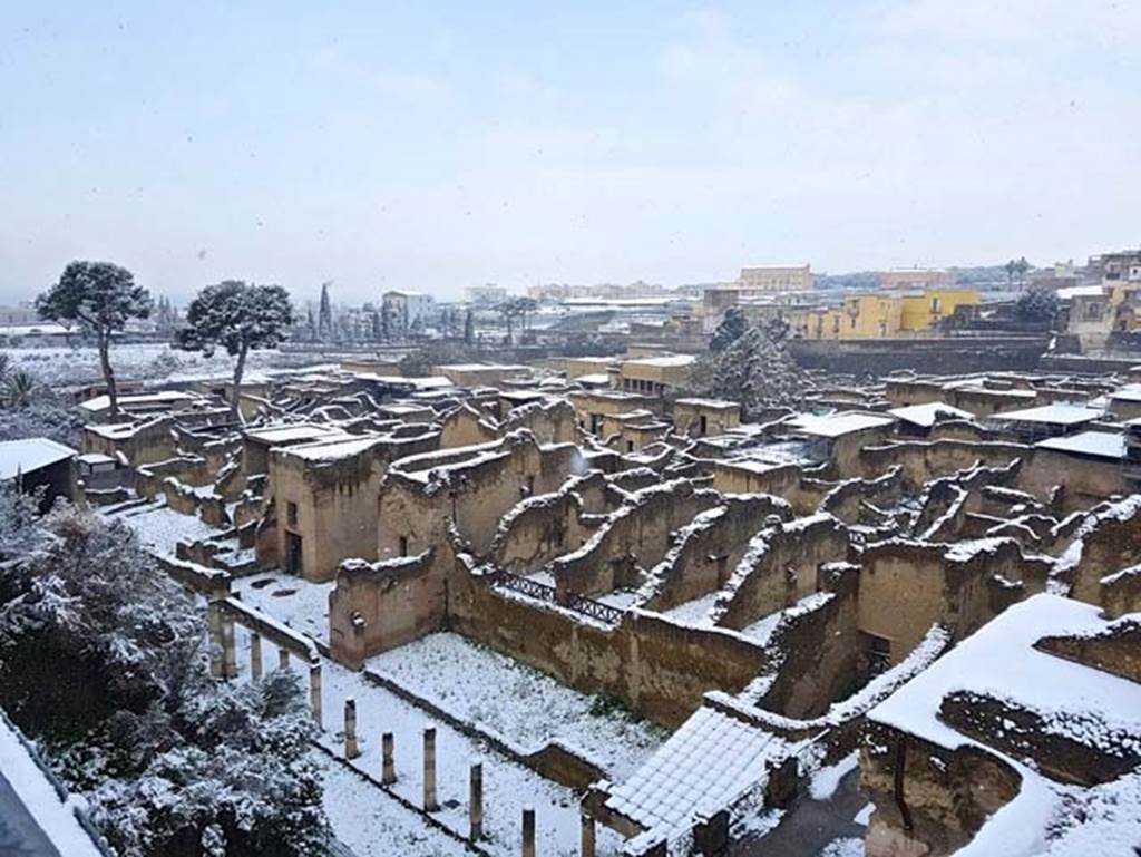 Herculaneum, 26th February 2018. Looking south-west from the roadway bridge across the snowy site.   Photo from Tonia Borrelli.
