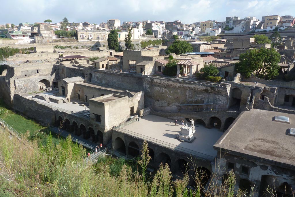 Herculaneum, September 2014. 
Looking north-west from the access roadway above Suburban Baths, on right. Photo courtesy of Larry Turner.

