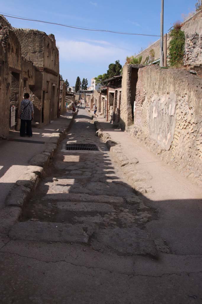 Cardo III, Herculaneum. September 2019. Looking south from northern end of Cardo III. 
Photo courtesy of Klaus Heese.
