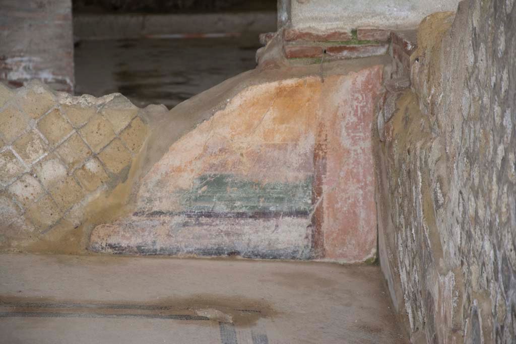 Villa dei Papiri, March 2019. Room (f), oecus, detail from north wall at east end. 
Foto Annette Haug, ERC Grant 681269 DÉCOR.

