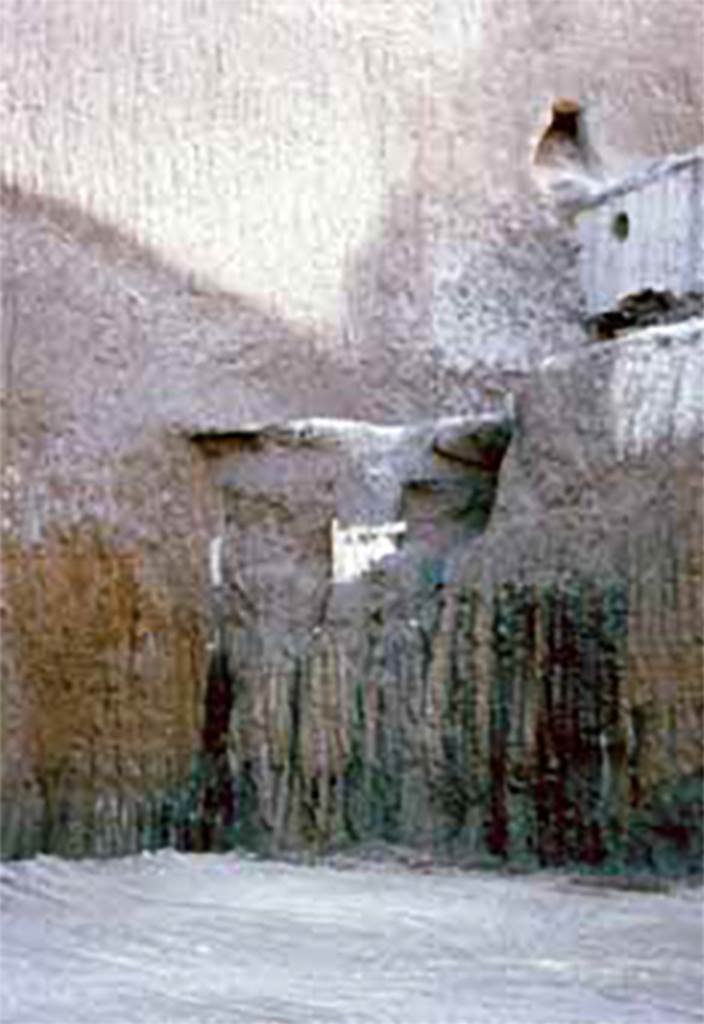 Villa dei Papiri, Herculaneum. Soon after 1999 excavations. 
The remains (left) of an apsidal/bow window on the second lower level.
