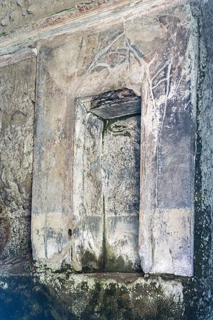 South-western baths, Herculaneum. October 2023.
South-east end of pool, with rectangular niche. Photo courtesy of Johannes Eber. 


