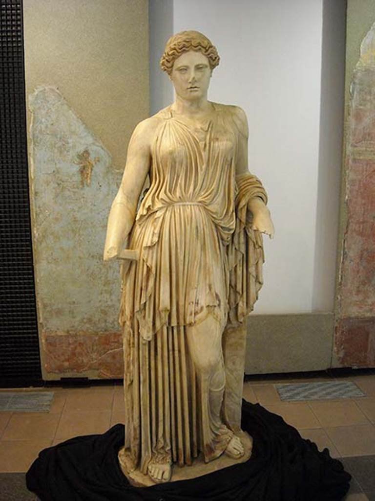 Villa dei Papiri, Herculaneum. March 2014. 
Peplophoros/Hera/Demeter statue found in area of collapsed “monumental structure”.
Herculaneum inventory number 81595.
Photo © Carlo Raso.
