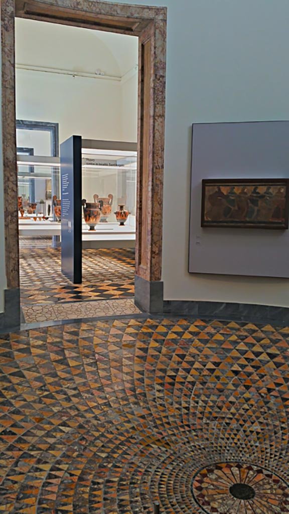 Villa dei Papiri, Herculaneum. July 2019.  
Circular polychrome mosaic floor, from the Belvedere. Photo courtesy of Giuseppe Ciaramella.

